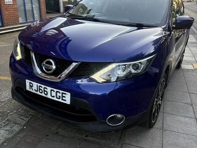 Begagnad Nissan Qashqai Acenta 115 HK (84 kW) 2016 Röd SUV