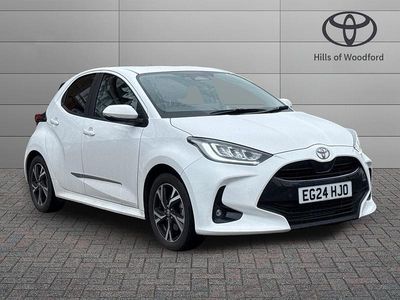 Used Toyota Yaris Hybrid Design 2024 White Hatchback