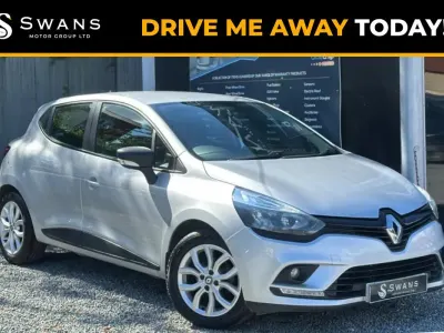 Used Renault Clio Play 90 HP (66 kW) 2017 Silver Hatchback