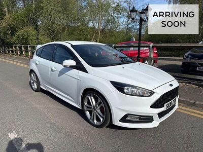 Usado Ford Focus ST 250 HP (183 kW) 2018 Branco Citadino