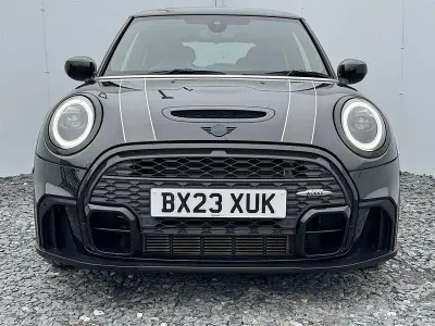 Usado Mini Cooper S Hatch 178 CV (130 kW) 2023 Negro Utilitario