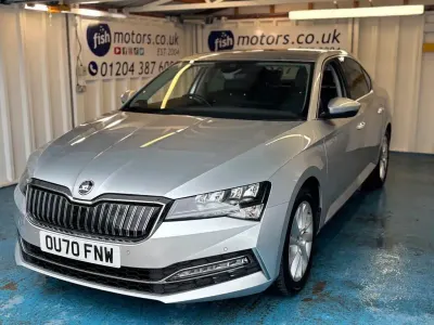 Begagnad Skoda Superb SE Technology 218 HK (160 kW) 2020 Grå Halvkombi