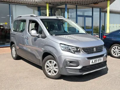 Used Peugeot Rifter Allure 110 HP (80 kW) 2019 Grey MPV