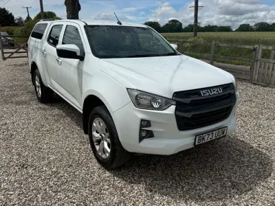 Used Isuzu D-Max 165 HP (121 kW) 2023 White Pickup