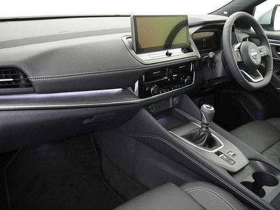 Used Nissan Qashqai Tekna 138 HP (101 kW) 2025 Silver SUV