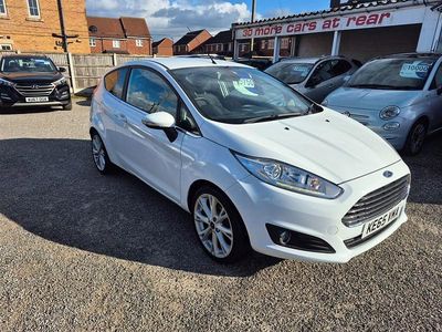 Used Ford Fiesta Titanium 2015 White Hatchback