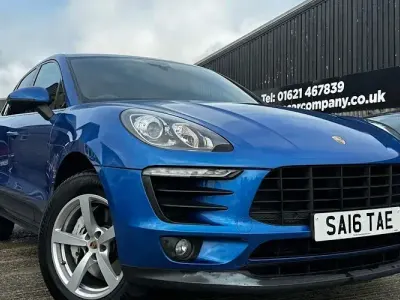 Used Porsche Macan 258 HP (189 kW) 2016 Blue SUV