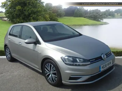 Used VW Golf VII SE 130 HP (95 kW) 2018 Silver Hatchback