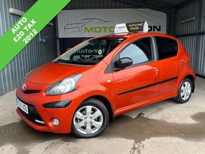 Used Toyota Aygo 68 HP (50 kW) 2012 Orange Hatchback