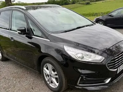 Usado Ford Galaxy Titanium 150 CV (110 kW) 2019 Negro Monovolumen