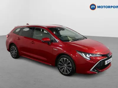 Usado Toyota Corolla 122 HP (89 kW) 2022 Vermelho Carrinha