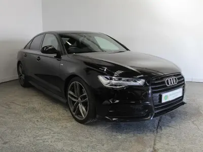 Usado Audi A6 Black Edition 190 HP (139 kW) 2016 Preto Sedan