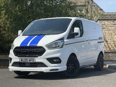 Used Ford Transit Custom Limited 130 HP (95 kW) 2020 White Van