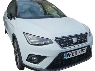 Używany Seat Arona XCELLENCE Lux 115 KM (84 kW) 2019 Biały SUV