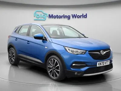 Usado Vauxhall Grandland X Elite 130 HP (95 kW) 2021 Azul SUV
