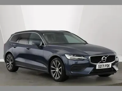 Used Volvo V60 Momentum 194 HP (142 kW) 2021 Blue Estate