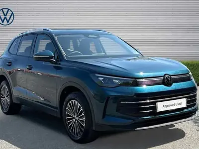 Begagnad VW Tiguan Match 204 HK (150 kW) 2025 Blå SUV
