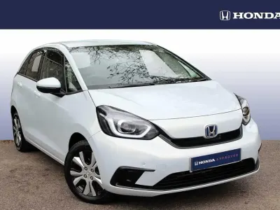 Used Honda Jazz Hybrid 109 HP (80 kW) 2023 Premium sunlight white Hatchback