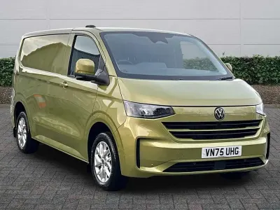 Used VW T7 Pro 2025 Warm green metallic Van