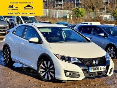 Used Honda Civic SE Plus 142 HP (104 kW) 2016 White Hatchback