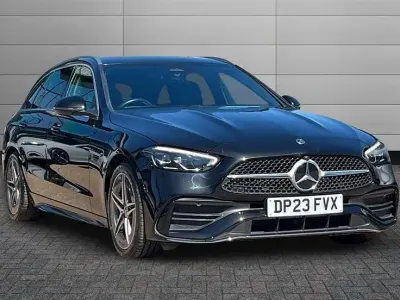 Usado Mercedes C220 AMG line 200 CV (147 kW) 2023 Negro Familiar