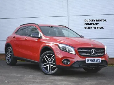 Used Mercedes GLA180 Urban 122 HP (89 kW) 2019 Jupiter red SUV