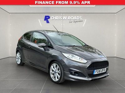 Usado Ford Fiesta Zetec 125 HP (91 kW) 2016 Cinzento Citadino
