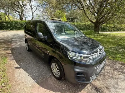 Używany Citroën Berlingo 2020 Czarny Minivan