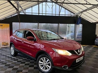Red Used 2016 Nissan Qashqai Acenta SUV | £7,495 (Good price)