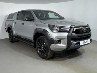 Usado Toyota HiLux 204 HP (150 kW) 2024 Prateado Pickup
