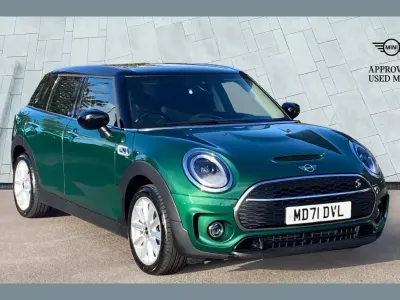 Used Mini Cooper Clubman Classic 188 HP (138 kW) 2022 Green Estate