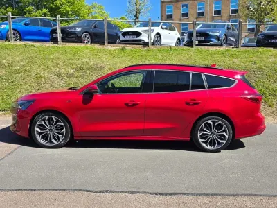 Used Ford Focus ST-Line X 2025 Red Estate