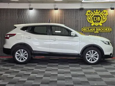 Used Nissan Qashqai Acenta 110 HP (80 kW) 2015 White SUV