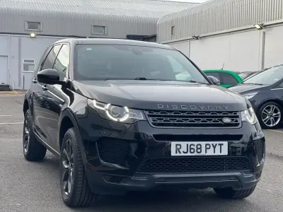 Begagnad Land Rover Discovery Sport Landmark 180 HK (132 kW) 2018 Svart SUV