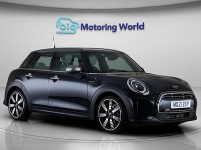 Used Mini Cooper Exclusive 136 HP (100 kW) 2021 Black Hatchback