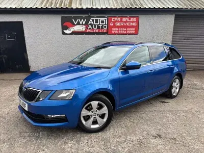 Used Skoda Octavia SE Technology 116 HP (85 kW) 2019 Blue Estate