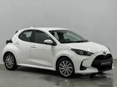 Used Toyota Yaris 116 HP (85 kW) 2023 White Hatchback