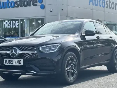 Käytetty Mercedes GLC220 AMG line 194 HP (142 kW) 2022 Coupe - kaksiovinen