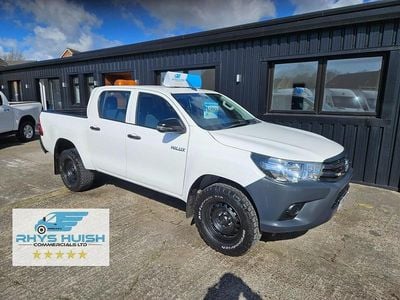 Used Toyota HiLux Active 150 HP (110 kW) 2018 White Pickup