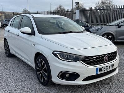 White Used 2017 Fiat Tipo Lounge Hatchback | £5,300 (Fair price)