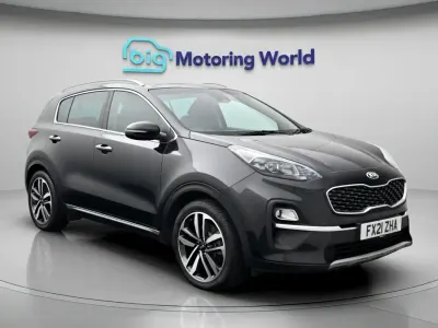 Usado Kia Sportage 136 HP (100 kW) 2021 Preto SUV