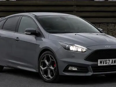 Begagnad Ford Focus ST 2017 Grå Halvkombi