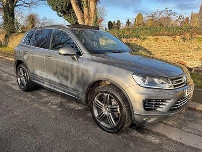 Grey Used 2015 VW Touareg R-line SUV | £13,995 (Fair price)