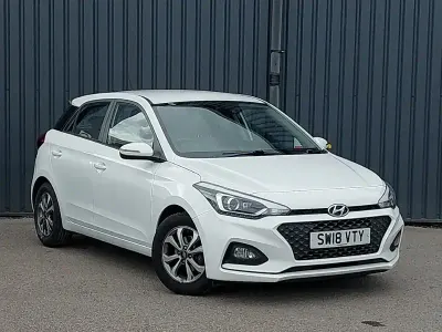 Used Hyundai i20 SE 84 HP (61 kW) 2018 White Hatchback