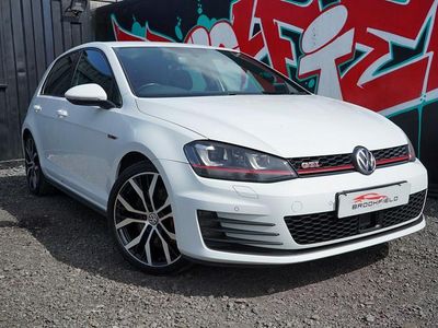 Used VW Golf VII GTI 230 HP (169 kW) 2015 White Hatchback