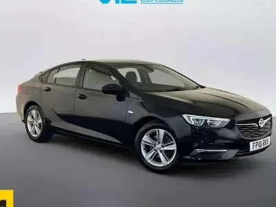 Używany Vauxhall Insignia Design Edition 165 KM (121 kW) 2020 Hatchback