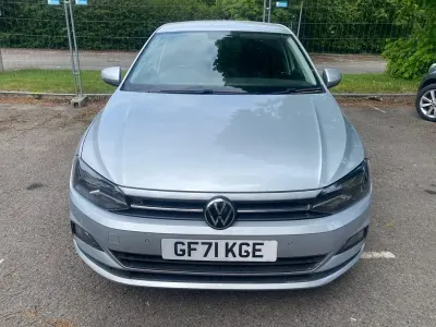 Begagnad VW Polo Match 2021 Silver Halvkombi