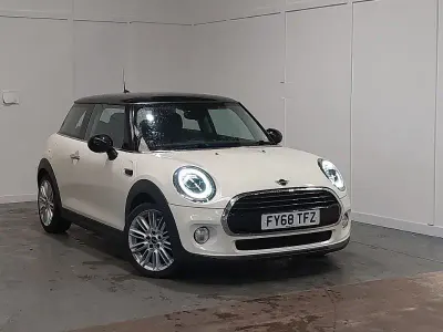 Used Mini Cooper 136 HP (100 kW) 2018 White Hatchback