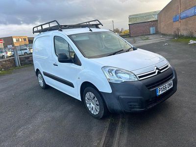 Used Citroën Berlingo 75 HP (55 kW) 2016 White MPV