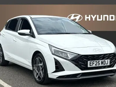 Usado Hyundai i20 Premium 101 CV (74 kW) 2025 Blanco Utilitario